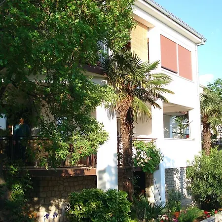 Two-bedroom In Crikvenica Xxxiii Apartment Dramalj