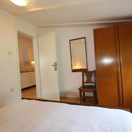 Two-bedroom In Crikvenica Xxxiii Dramalj