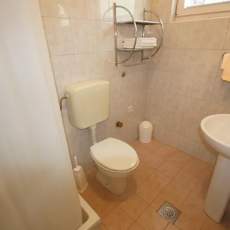 Two-bedroom In Crikvenica Xxxiii *