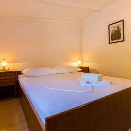 Two-bedroom In Xxxiii Crikvenica