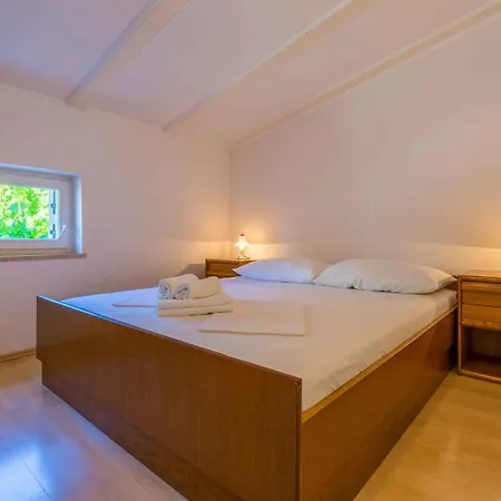 Two-bedroom In Xxxiii Crikvenica