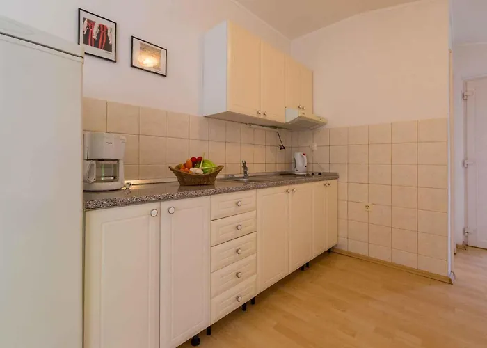 Two-bedroom In Xxxiii Crikvenica