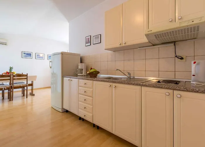 Two-bedroom In Xxxiii *